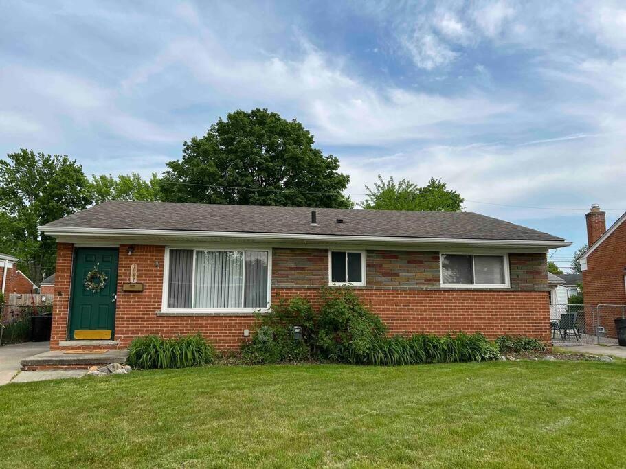 Holiday home Cozy In Madison Heights